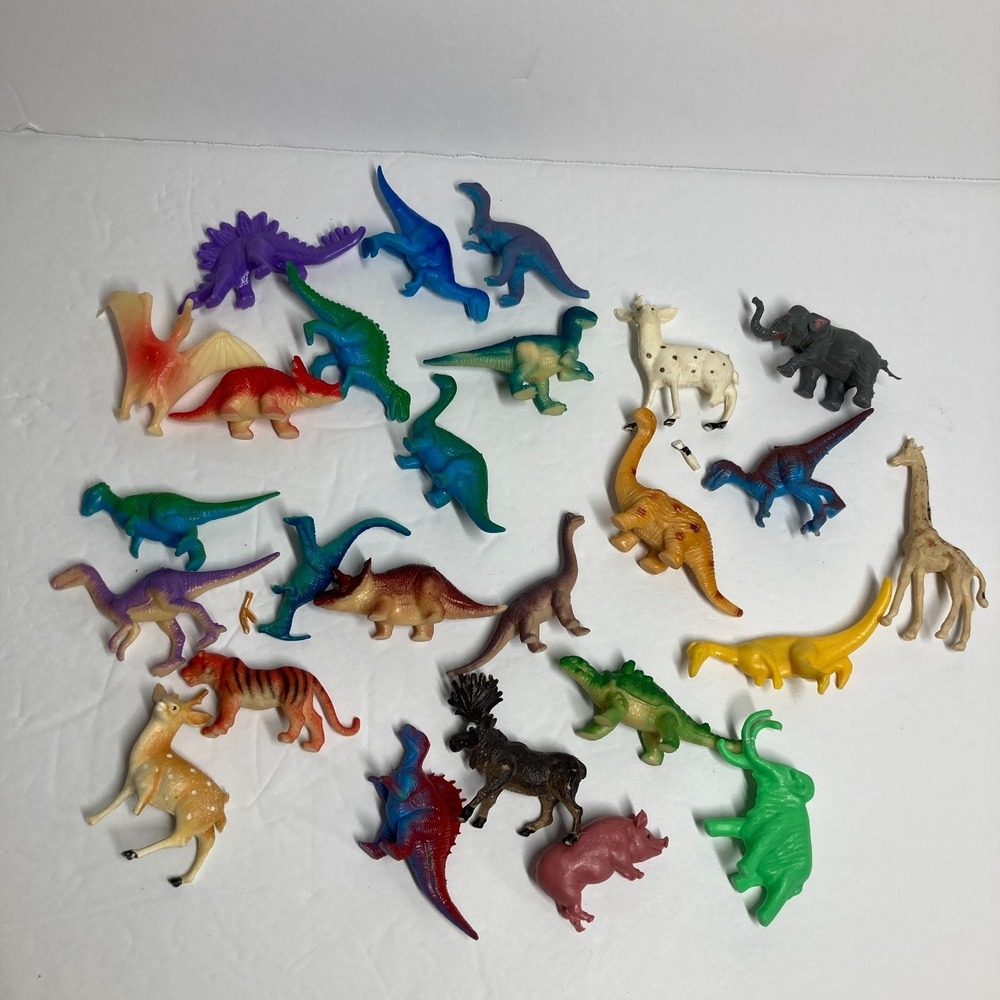 Lot‎ of 24 Plastic Animals Small Dinosaurs, Zoo, Farm Toys Play Vintage FLAWS